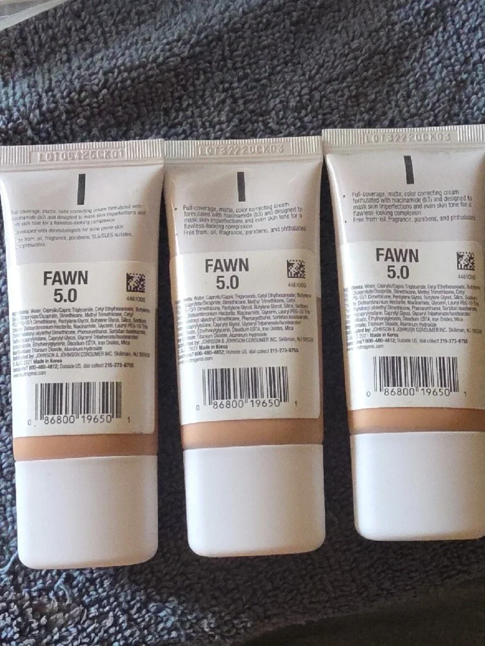 THREE Neutrogena Flawless Matte CC Cream FAWN SHADE